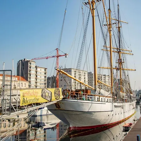 In Near The Daire Oostende